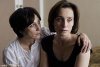 Elsa Zylberstein as Lea, Kristin Scott Thomas as Juliette in "I've Loved You So Long."