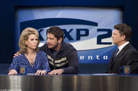 Cheryl Hines as Georgia, Gerard Butler as Mike and John Michael Higgins as Larry in "The Ugly Truth."