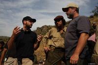 Director Steven Soderberg, Benicio Del Toro and executive producer Gregory Jacobs on the set of "Che."