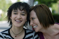 Keisha Castle-Hughes as Sunni and Toni Collette as Mary in "Hey Hey It's Esther Blueburger."