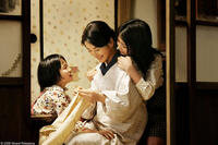 Miku Sato as Teruyo, Sayuri Yoshinaga as Kayo and Mirai Shida as Hatsuko in "Kabei: Our Mother."