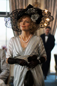 Michelle Pfeiffer as Lea de Lonval in "Cheri."