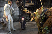 Heath Ledger as Tony and Verne Troyer as Percy in "The Imaginarium of Doctor Parnassus."