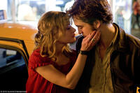Emilie de Ravin as Ally and Robert Pattinson as Tyler in "Remember Me."