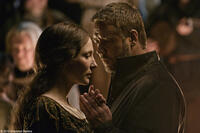 Cate Blanchett as Marion and Russell Crowe as Robin in "Robin Hood."