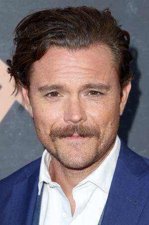 Clayne Crawford