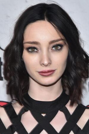 Emma Dumont