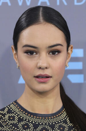 Courtney Eaton