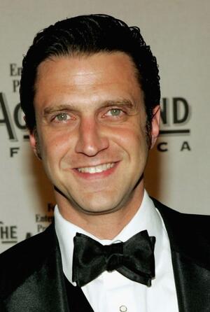 Raúl Esparza