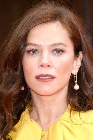 Anna Friel