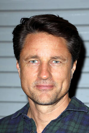 Martin Henderson