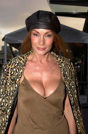 Virginia Hey