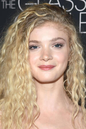 Elena Kampouris