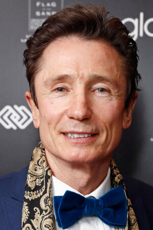 Dominic Keating