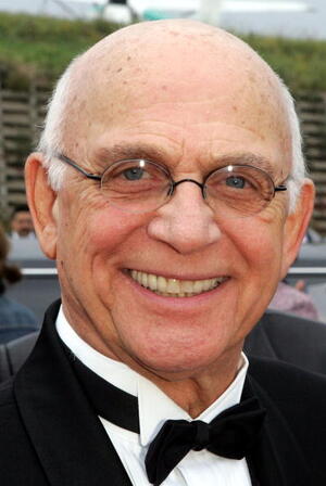 Gavin MacLeod