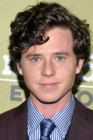 Charlie McDermott