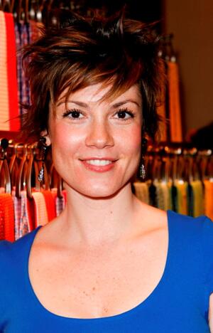 Zoe McLellan