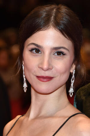 Aylin Tezel