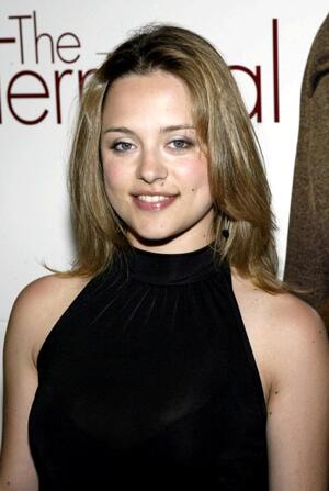 Zoe Tapper
