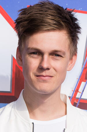Caspar Lee