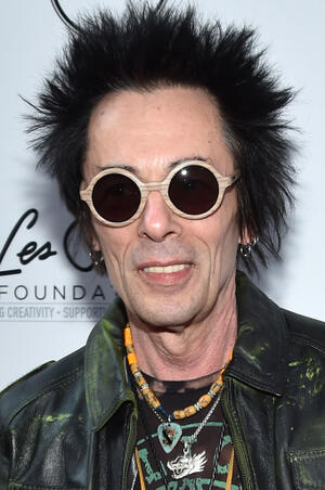 Earl Slick