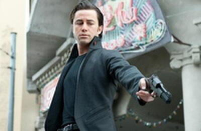 Joseph Gordon-Levitt, Rian Johnson Tease Their Time-Travel Thriller 'Looper' with Two New Images and an In-Depth WonderCon Panel