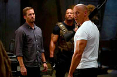 'Fast and Furious 6' Plot Revealed, Jim Carrey in Heist Movie, Trouble Finds John McClane in New 'Die Hard' Featurette
