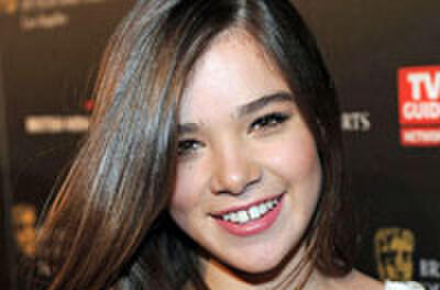 Hailee Steinfeld Attached to 'Sleeping Beauty' Spec Script