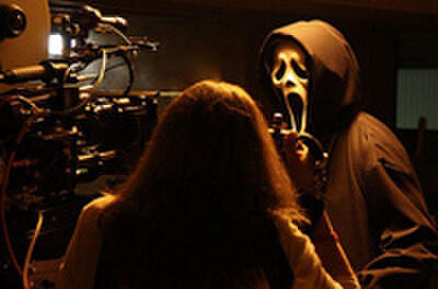 'Scream 4' Image: Ghostface is Back, But Is He Still Scary?