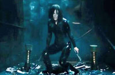 Kate Beckinsale Fights Off Humans, Massive Lycan in New 'Underworld' Trailer