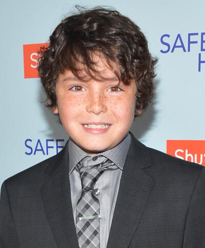 Noah Lomax Pictures and Photos | Fandango