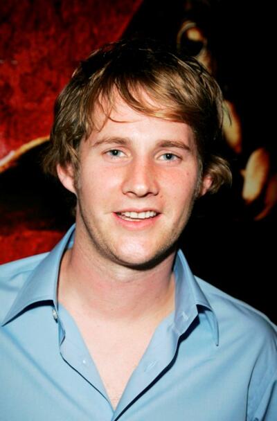 hostal derek richardson