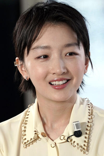 Zhou Dongyu Pictures and Photos