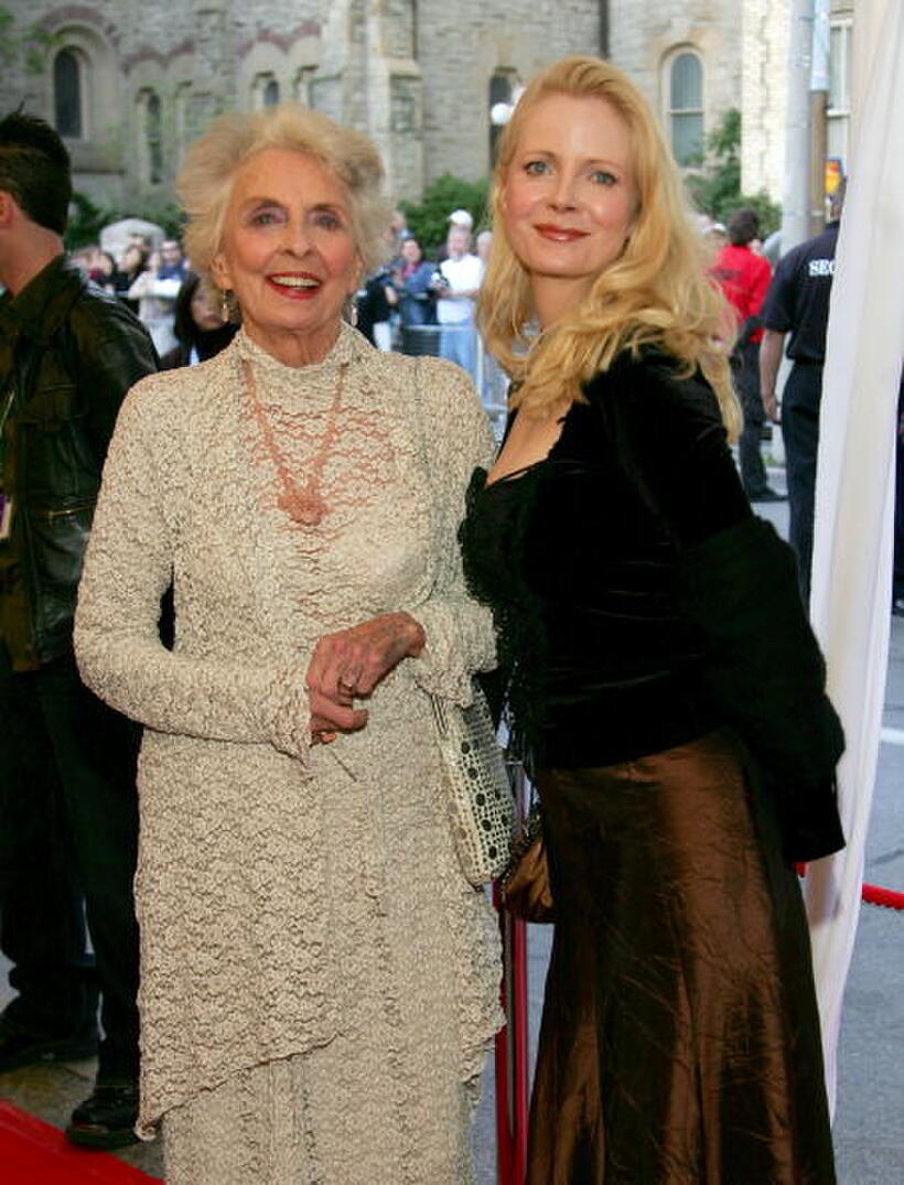 Charmion King and daughter Leah Pinsent at the Toronto International Film Festival gala presenation of "Away from Her."
