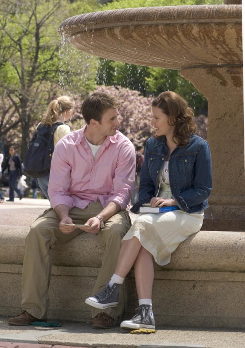 Chris Evans and Scarlett Johansson in "The Nanny Diaries."