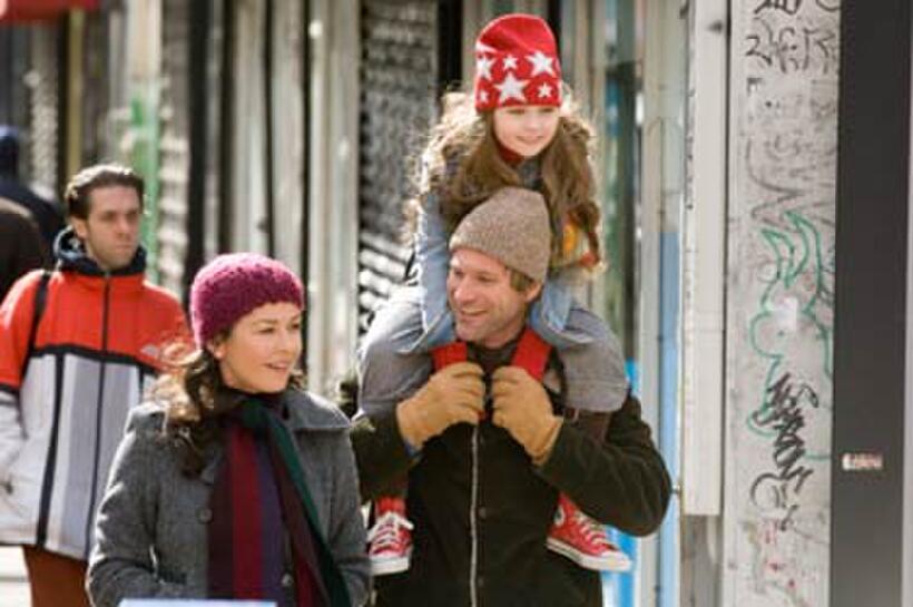 Catherine Zeta-Jones, Abigail Breslin and Aaron Eckhart in "No Reservations."