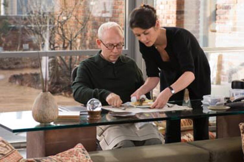 Bob Balaban as therapist and Catherine Zeta-Jones in "No Reservations."