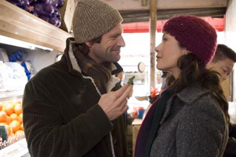 Aaron Eckhart as Nick and Catherine Zeta-Jones as Kate in "No Reservations."