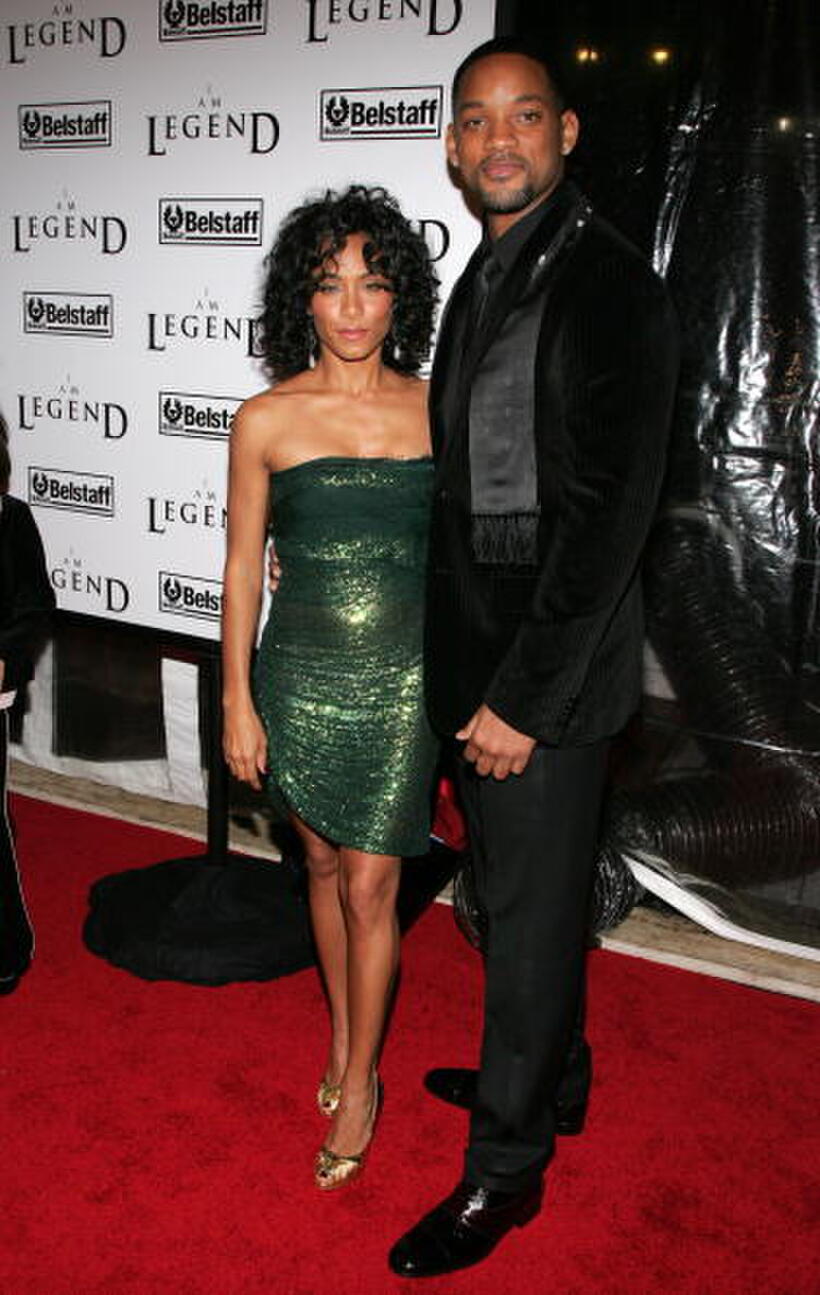Actors Jada Pinkett Smith and Will Smith at the N.Y. premiere of "I Am Legend."