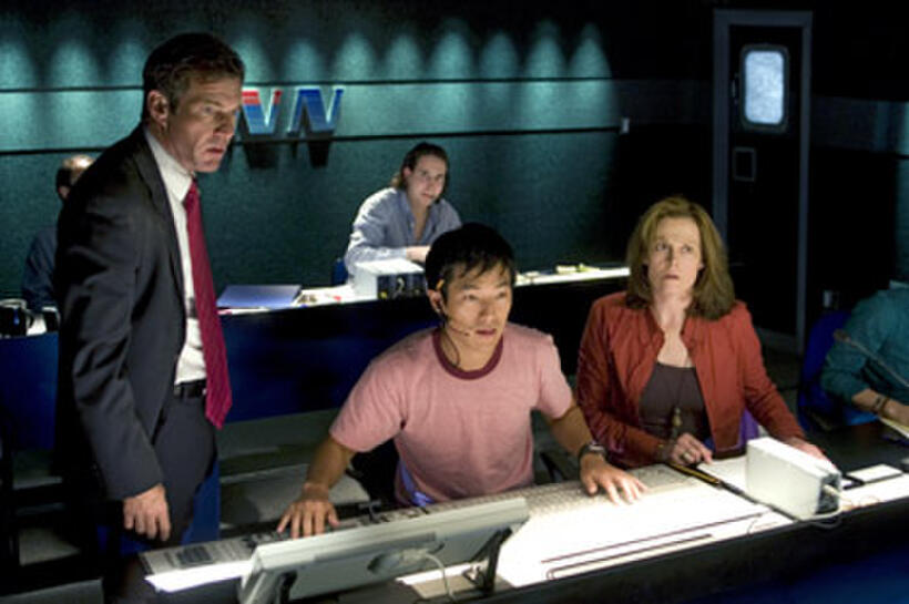 Dennis Quaid, Leonardo Nam and Sigourney Weaver in "Vantage Point."