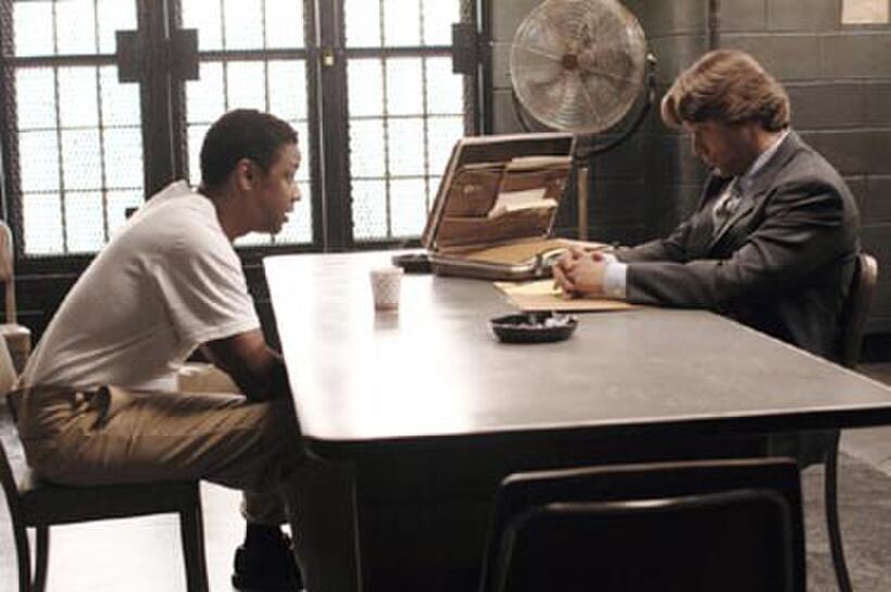 Denzel Washington and Russell Crowe in "American Gangster."