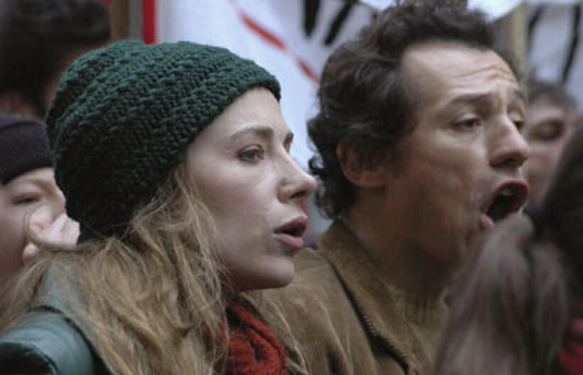 Anna's parents Marie (Julie Depardieu) and Fernando (Stefano Accorsi) at a political rally in "Blame it on Fidel!"