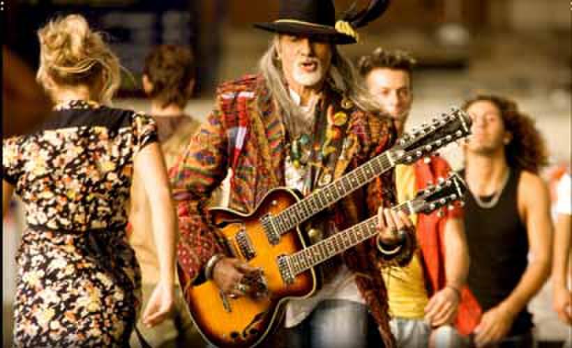 Amitabh Bachchan in "Jhoom Barabar Jhoom."