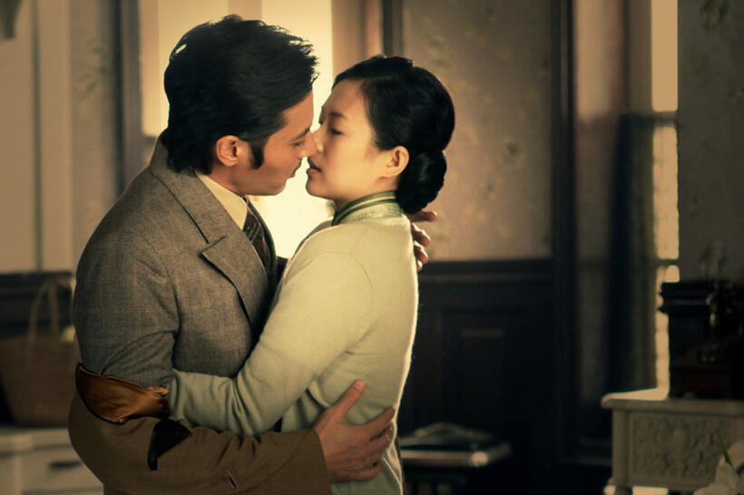 Jang Dong-gun and Zhang Ziyi in "Dangerous Liaisons."