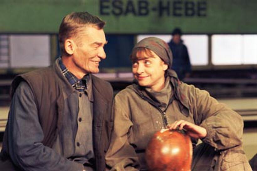 Krzysztof Kiersznowski and Katharina Thalbach in "Strike."