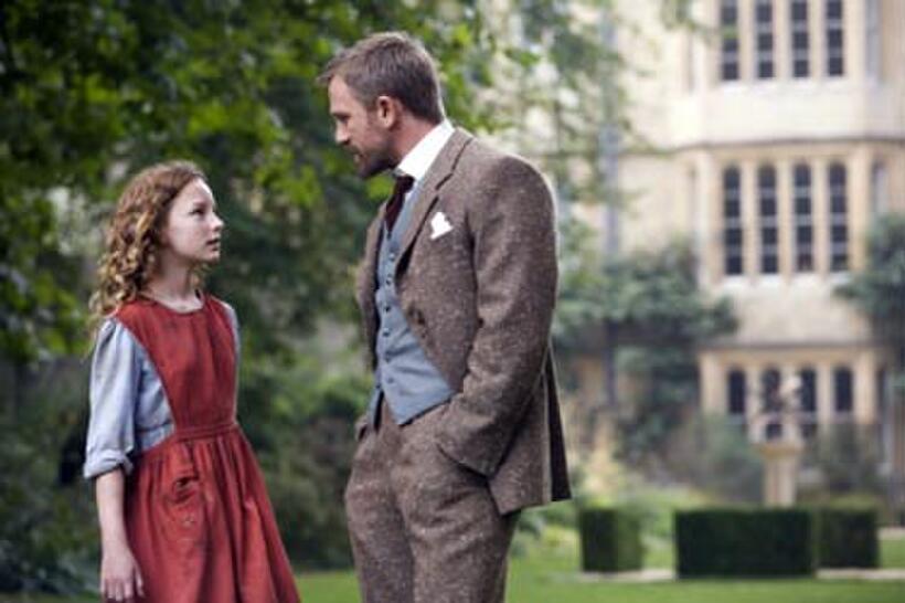 Dakota Blue Richards and Daniel Craig in "The Golden Compass."