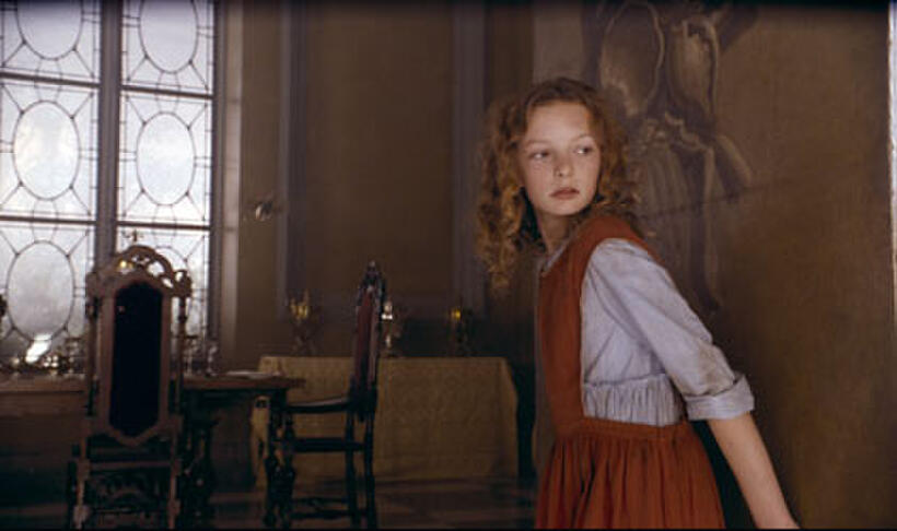 Dakota Blue Richards in "The Golden Compass."