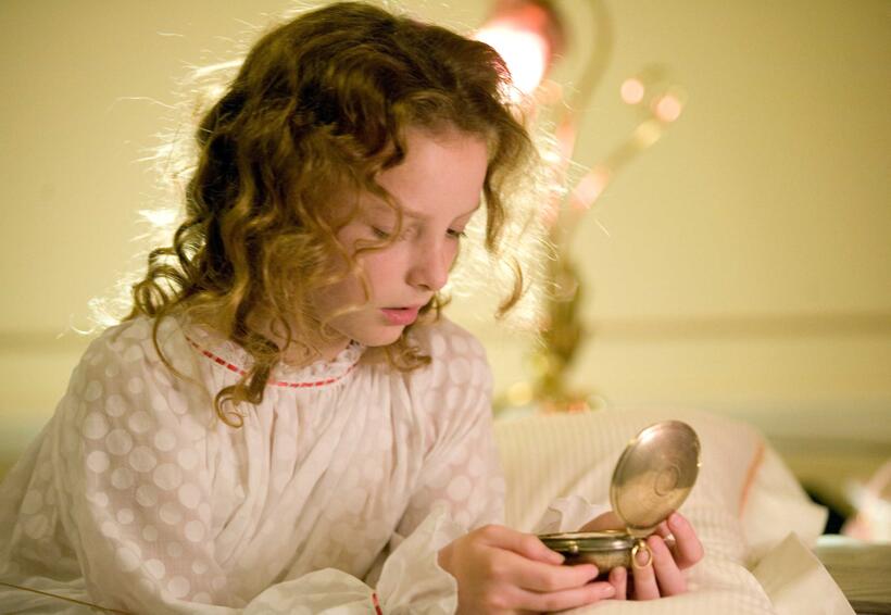 Dakota Blue Richards in "The Golden Compass."