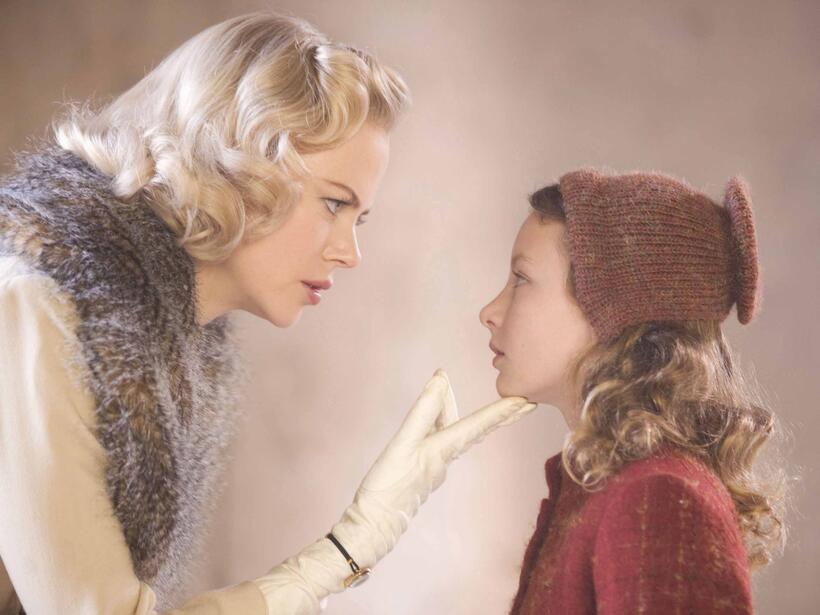 Nicole Kidman and Dakota Blue Richards in "The Golden Compass."