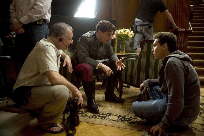 Director/Producer Bryan Singer, Tom Cruise and the director of photography Newton Thomas Sigel on the set of "Valkyrie."